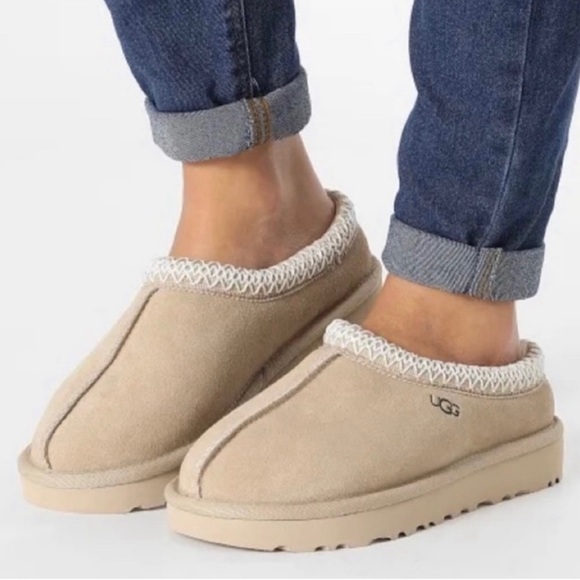 🚨LAST ONE! UGG TASMAN SLIPPERS-NEW MUSTARD SEED COLOR- WOMEN’S📍(PRICE IS FIRM) - Picture 3 of 16